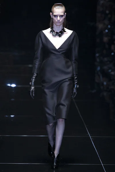 Look 13